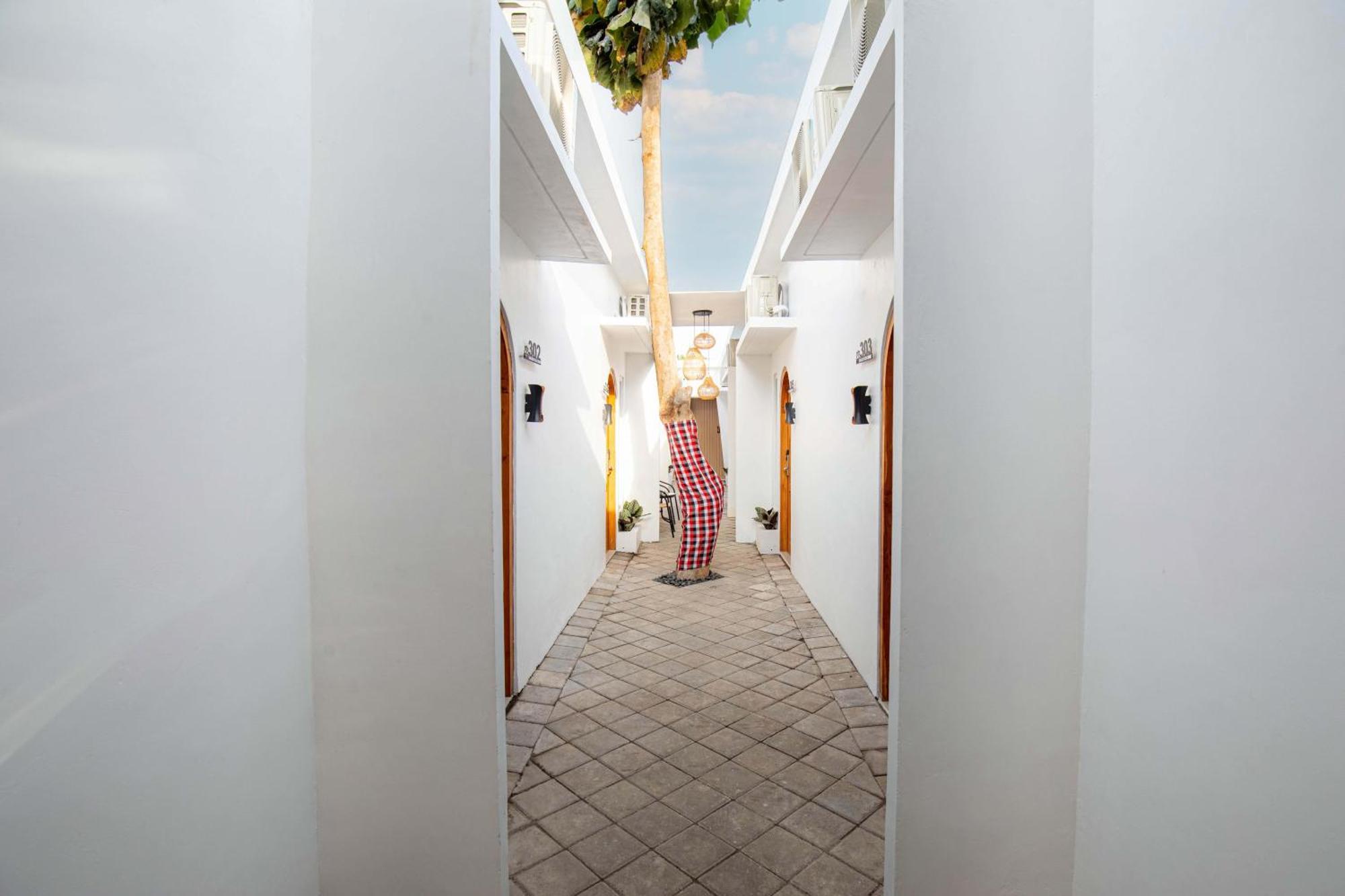 Baliem Coliving Aparthotel Jimbaran Екстериор снимка